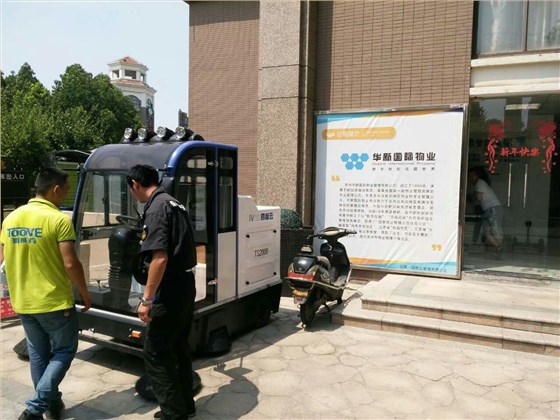 圣倍諾電動掃地車蘇州物業公司應用