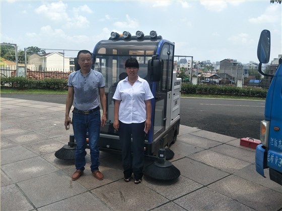 圣倍諾路面清掃機紹興物業應用