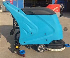 工廠選擇何種電動掃地車？