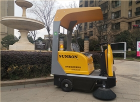 小型電動掃地車服務于物業小區