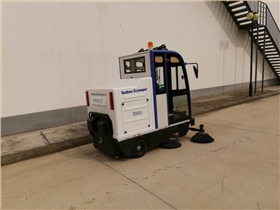 電動(dòng)掃地機(jī)為什么越來越受工業(yè)園區(qū)歡迎