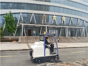 清掃機代替人工保潔已成發展趨勢