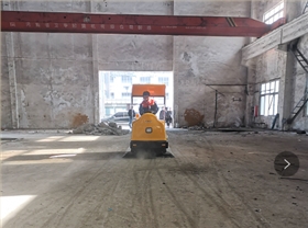 小型掃地機順利交付江陰某機電公司