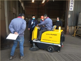 恭喜圣倍諾1200電動掃地車進駐河北某鋼結構廠