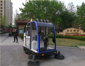 小型電動掃地車相關介紹 小型電動掃地車相關介紹
