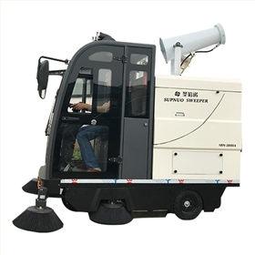 建筑工地施工現(xiàn)場用工業(yè)清掃機(jī)清理粉塵