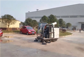 電動清掃車2000AW進駐重慶某機械廠