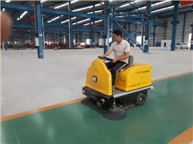 簡(jiǎn)單介紹一下掃地車的主要配置和產(chǎn)品特點(diǎn)