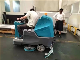 機(jī)場(chǎng)選擇什么類型的洗地機(jī)