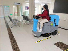 工廠車間手推式洗地機(jī)能解決哪些問題呢？