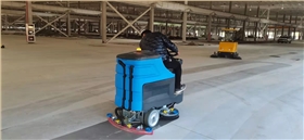 那么工廠工業車間洗地機效率低的原因是什么呢？