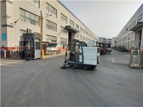 工廠清潔革命：電動掃地機的應(yīng)用與優(yōu)勢