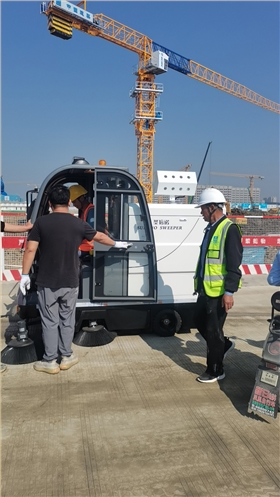 建筑工地應該選擇什么樣的電動掃地車呢? 建筑工地應該選擇什么樣的電動掃地車呢?