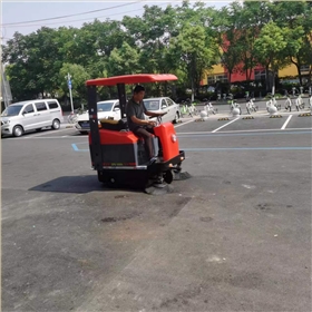 多功能電動掃地車的價格是否合理？