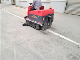 如何選購洗地車？