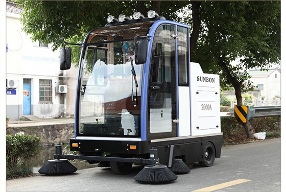 圣倍諾別墅區(qū)電動清掃車2000A
