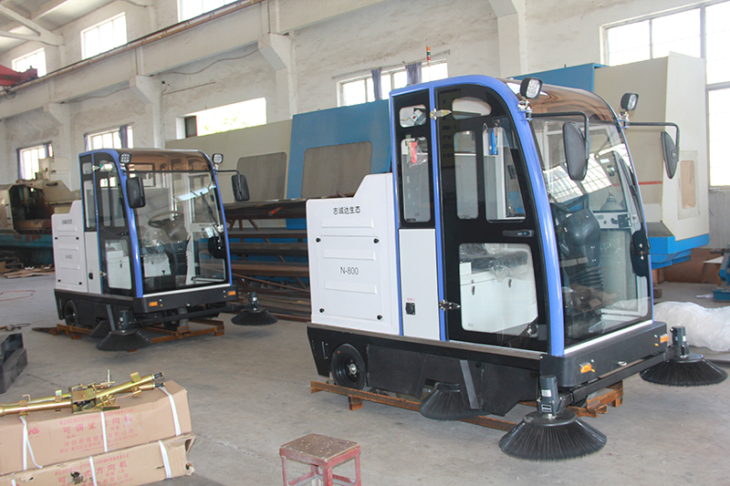 圣倍諾電動(dòng)掃地車