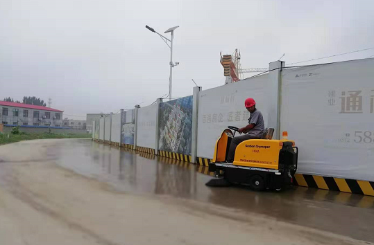 越來越多的河南工地場所使用工業掃地車