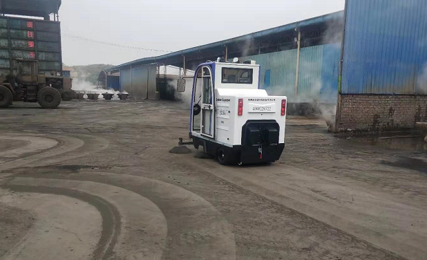 電動(dòng)掃地車交付湖南郴州某金屬公司
