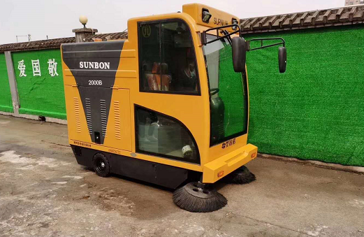 駕駛式電動掃地車發(fā)電廠應用