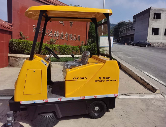 工廠掃地機(jī)越來越受企業(yè)老板們青睞