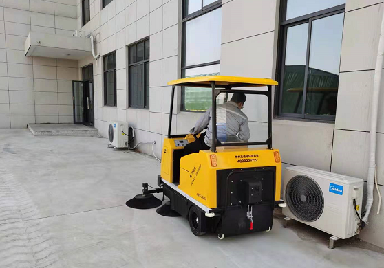 工業(yè)清掃車質量好壞怎么看 工業(yè)清掃車質量好壞怎么看