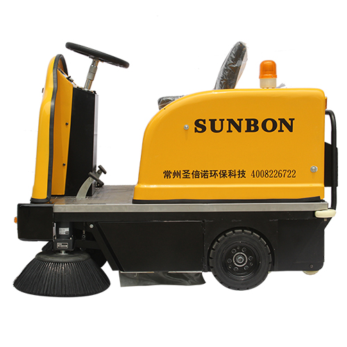 駕駛式小型掃地機