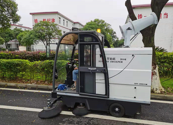 2000AW電動(dòng)掃地車(chē)順利交付廣東桂林某部隊(duì)