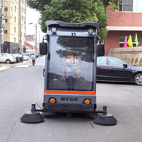 電動(dòng)掃地車