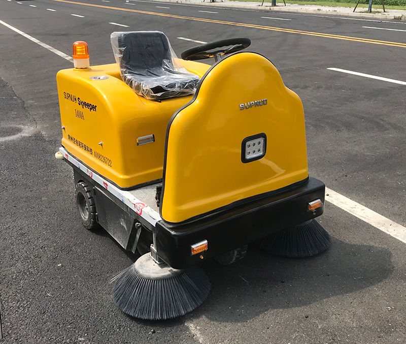 小型電動掃地機值得入手嗎 小型電動掃地機值得入手嗎