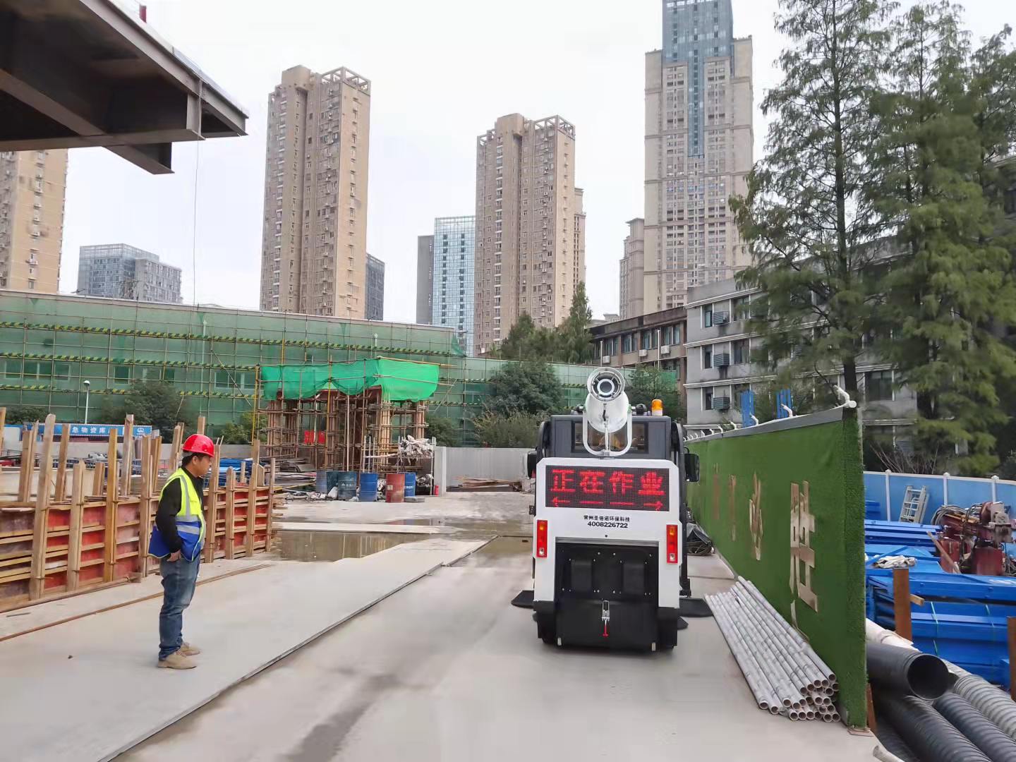 建筑工地應該選擇什么樣的清掃車呢? 建筑工地應該選擇什么樣的清掃車呢?