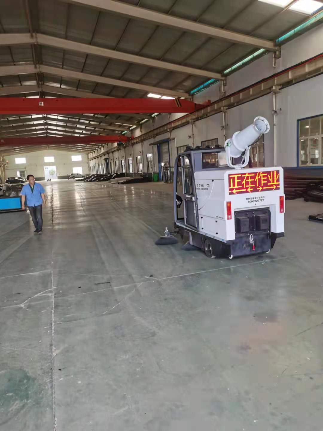 物流倉庫如何選擇小型電動掃地車 物流倉庫如何選擇小型電動掃地車