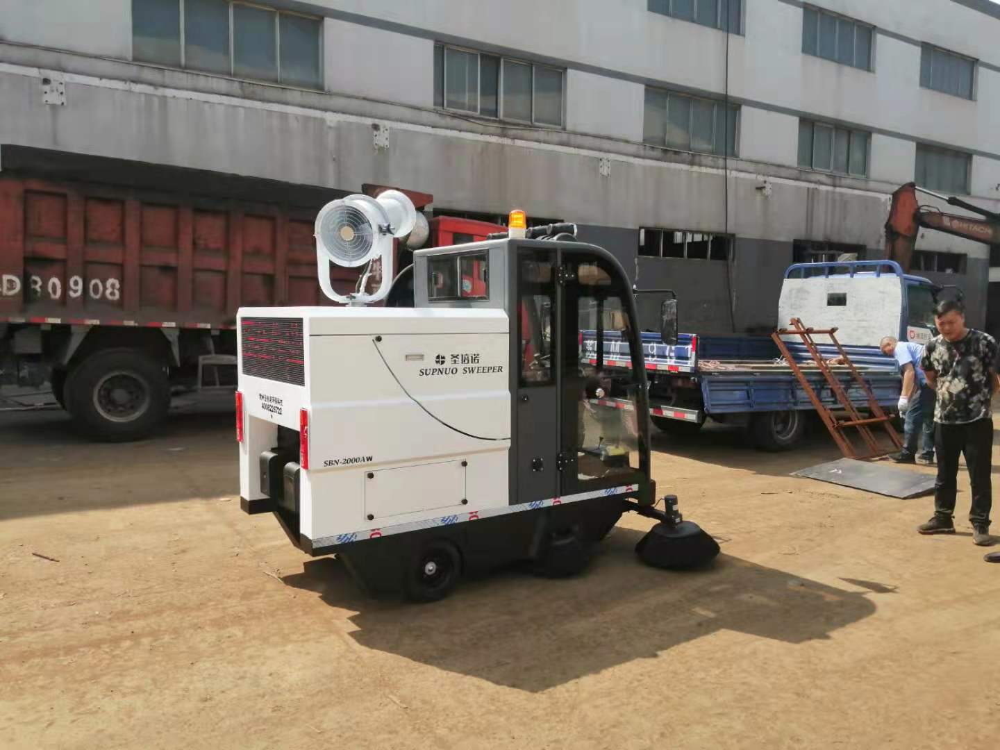 物流倉庫如何選擇小型電動掃地車 物流倉庫如何選擇小型電動掃地車