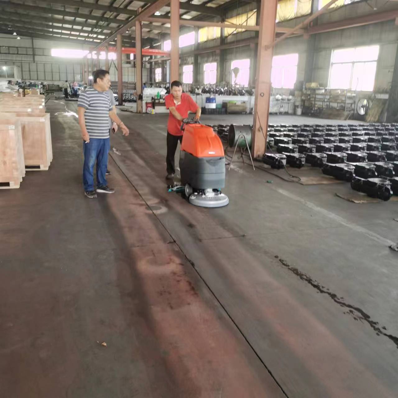 環(huán)衛(wèi)工人的好助手！道路清掃車讓你工作更輕松