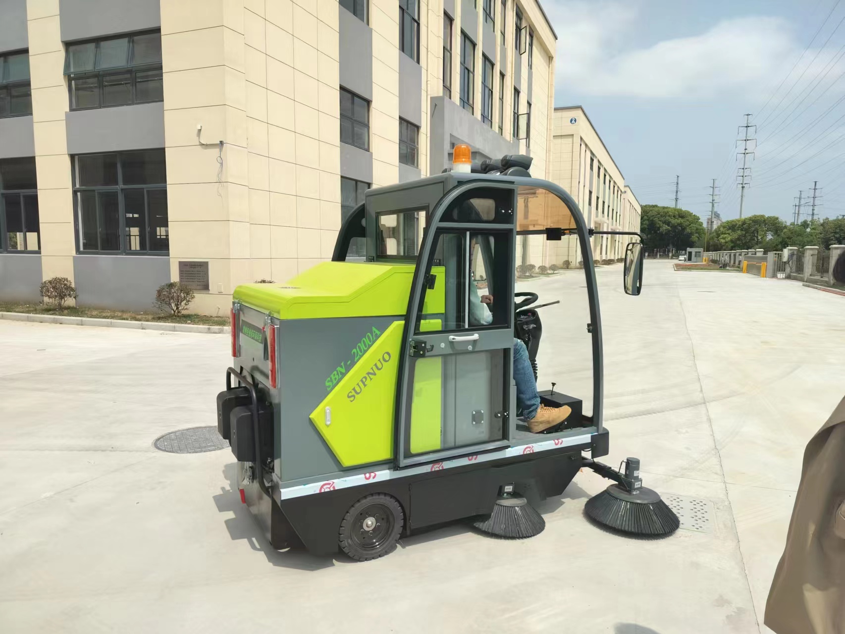 電動掃地車具體實用性在哪里？