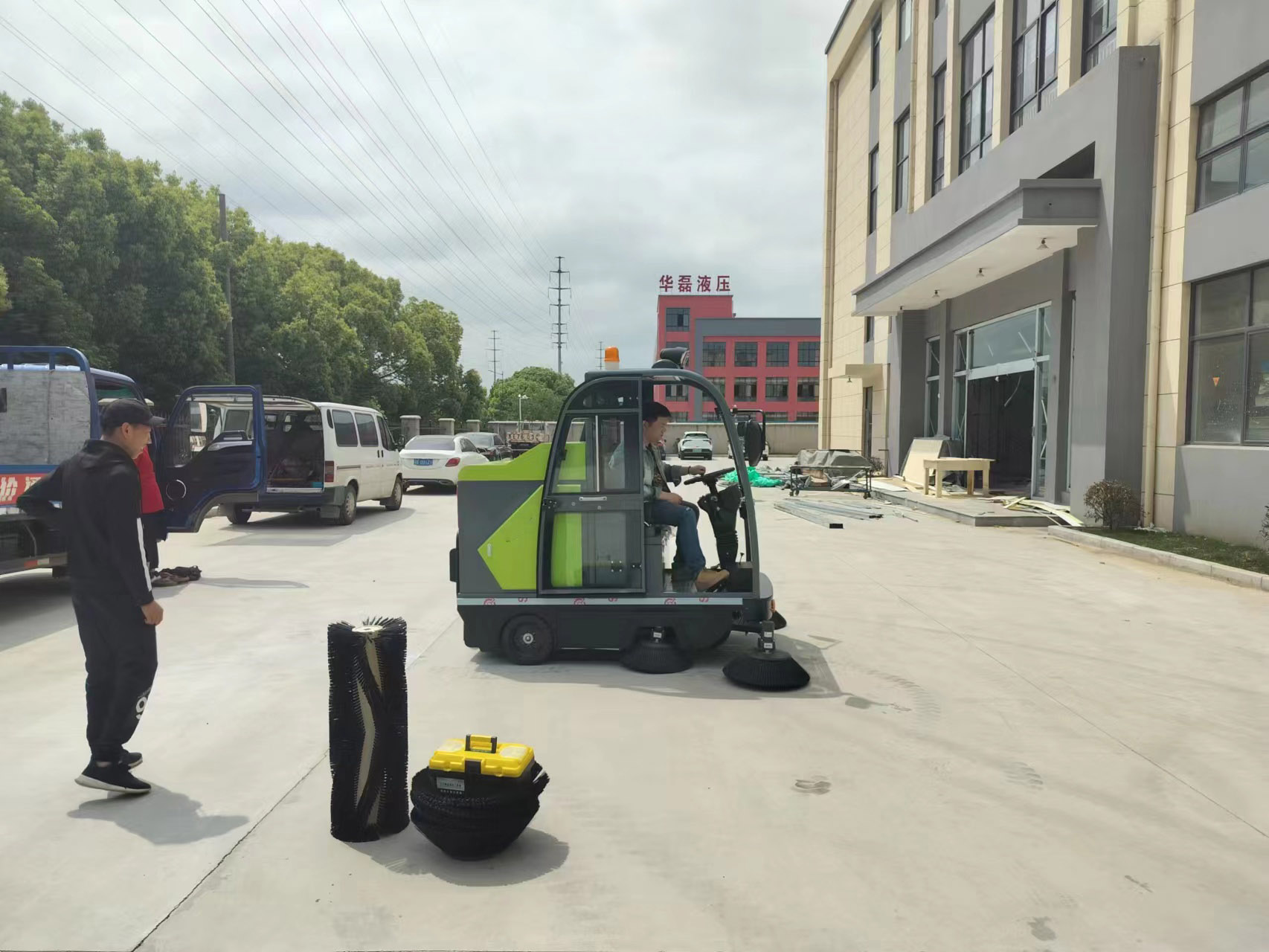 小型垃圾掃地車