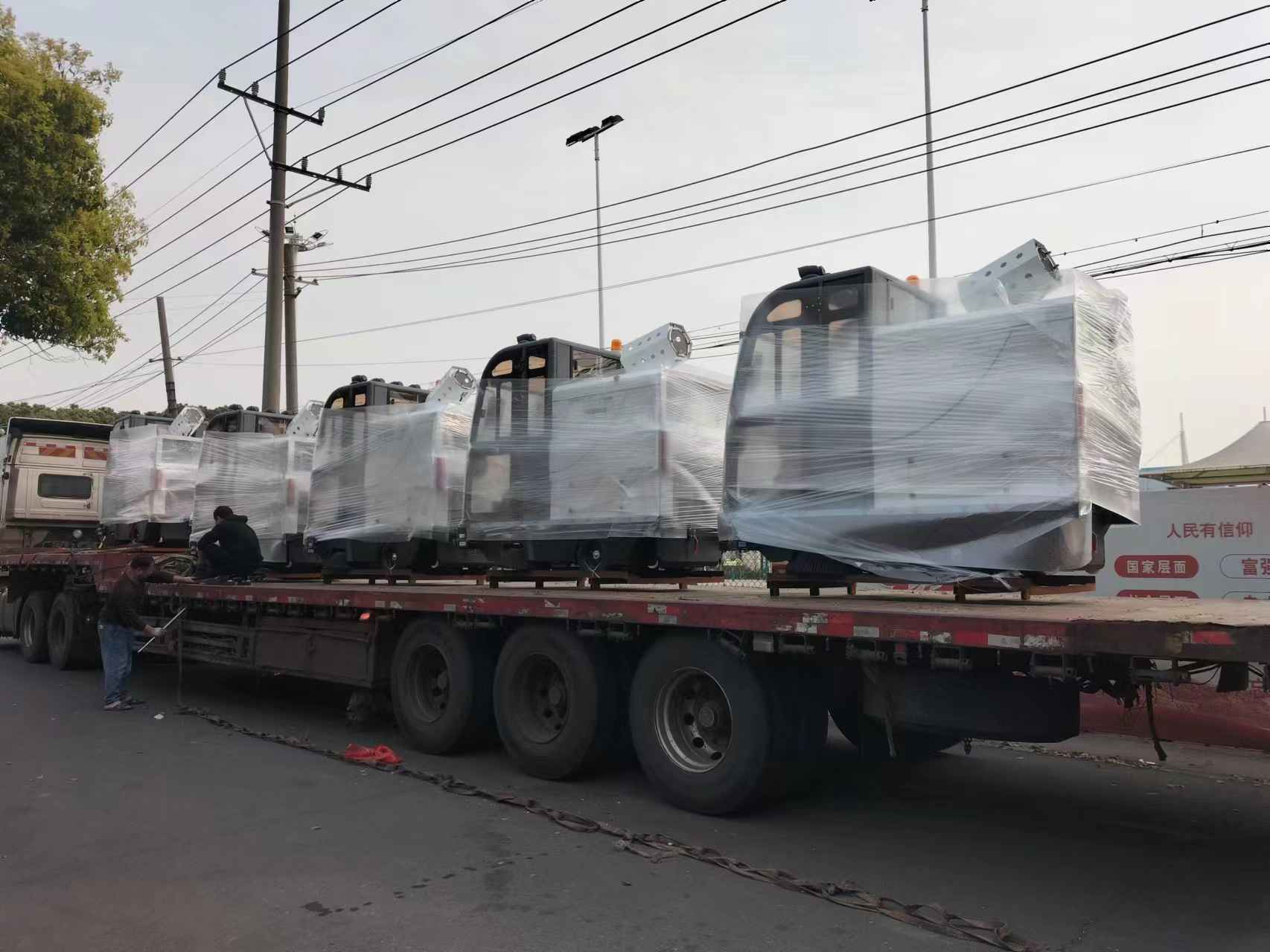 工業(yè)電動(dòng)掃地機(jī)：提升工廠清潔效率的利器