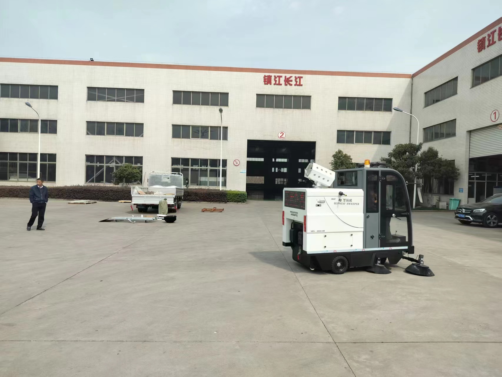 電動駕駛掃地車:環保與高效的完美結合 電動駕駛掃地車:環保與高效的完美結合