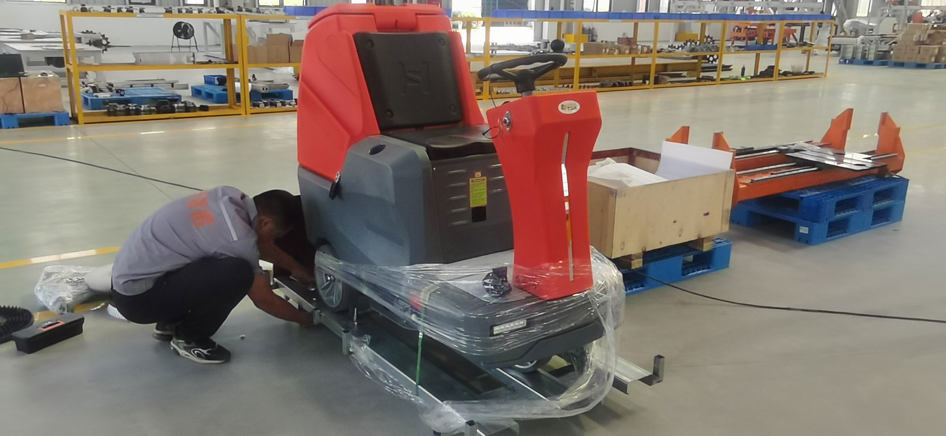 選擇駕駛式洗地機，為您的商業環境帶來潔凈和效率的雙重提升