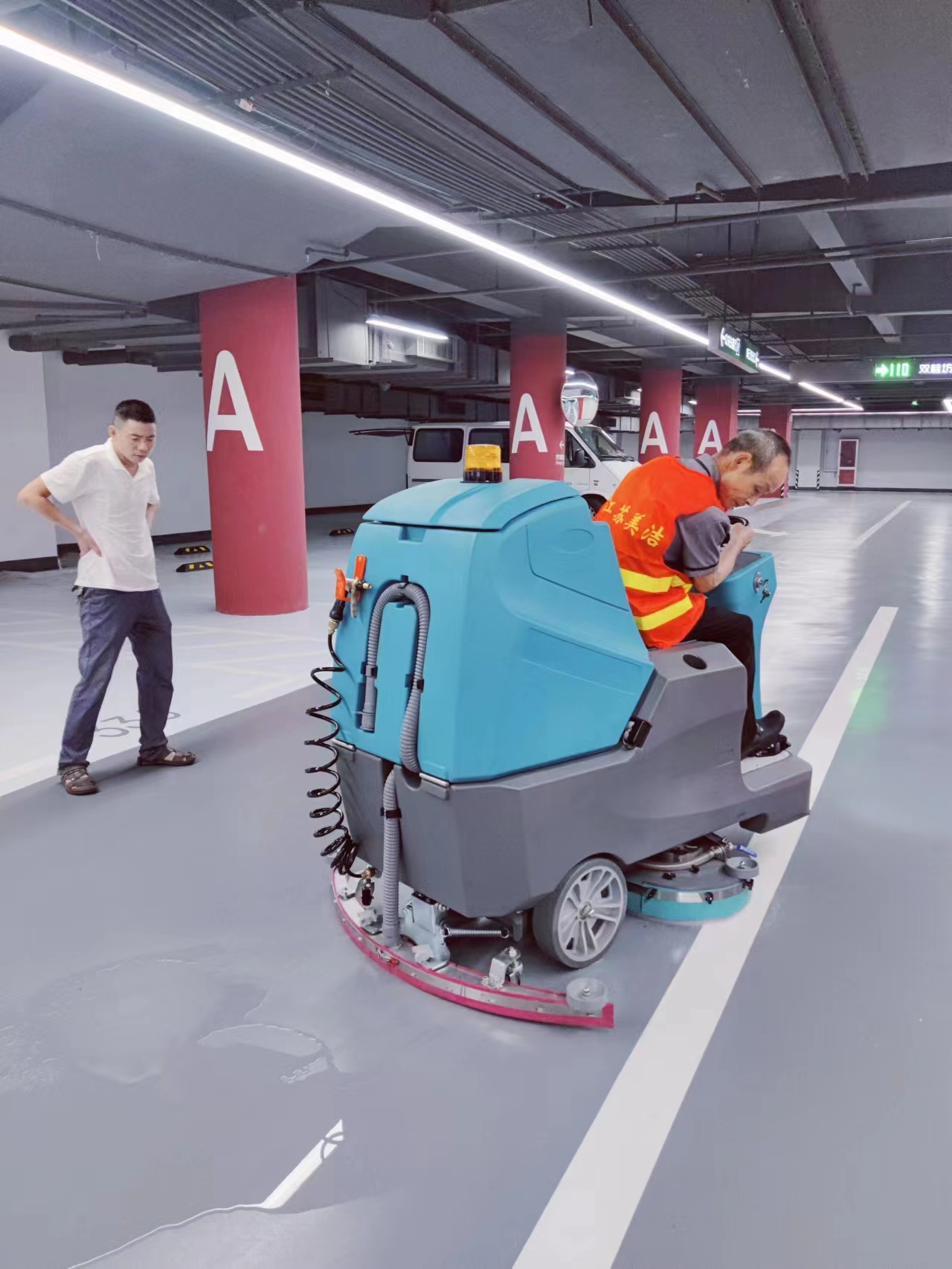 駕駛式洗地機：多行業應用與市場保護