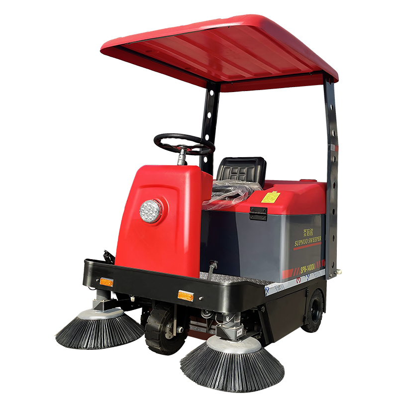 制造業(yè)工廠適合用的小型駕駛式掃地機(jī)